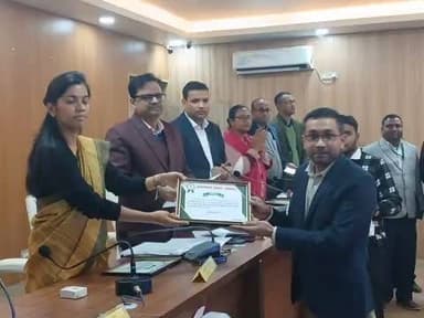 काराकाट: धान खरीदी में काराकाट प्रखंड ने किया अव्वल प्रदर्शन, जिले में सर्वश्रेष्ठ प्रदर्शन पर अधिकारियों को मिला सम्मान