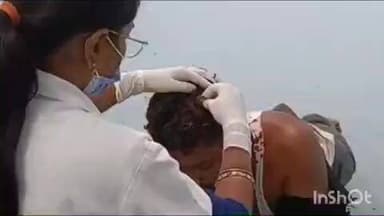 थावे: पैठानपट्टी गांव में सड़क किनारे खड़े युवक को ट्रैक्टर ने मारी टक्कर, इलाज के लिए अस्पताल में भर्ती