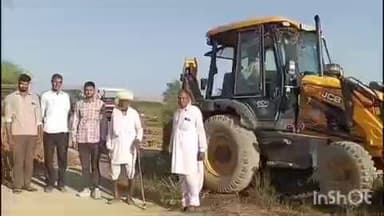 अरैन: डोहरिया गांव के ग्रामीणों ने परेशान होकर अपने स्तर पर सुधरवाया रास्ता, उठाया यह कदम