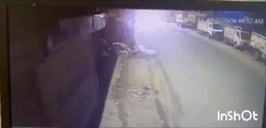 ডোমজুড়: দাস নগর থানা অন্তর্গত জাপানিদের এলাকায় লরির ধাক্কায় তিনটি দোকানঘর ভেঙ্গে গুড়িয়ে গেল ছবি ধরা পড়ল সিসিটিভি ক্যামেরায়