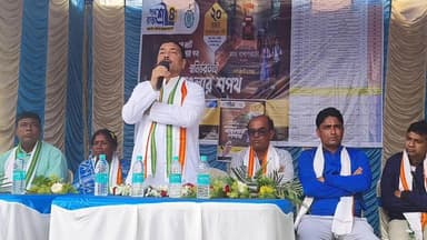 কেতুগ্রাম ১: কেতুগ্রামের কান্দরায় রাস্তার উদ্বোধনী অনুষ্ঠানে উপস্থিত বিধায়ক শেখ শাহনওয়াজ