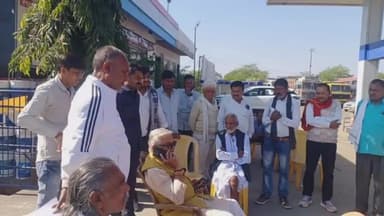 देवरी: देवरी के गौरझामर में विधायक बृजबिहारी पटेरिया ने जनचौपाल में सुनी लोगों की समस्याएँ, किया तत्काल निवारण