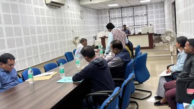 ବଲାଙ୍ଗୀର: ଜିଲ୍ଲାପାଳ କାର୍ଯ୍ୟାଳୟରେ OAV ପଥରଚେପା ଓ ଆଗଲପୁର ୧୦୦-ଶଯ୍ୟା ନିବାସ କାର୍ଯ୍ୟକ୍ଷମ କରଣ ପାଇଁ ଜିଲ୍ଲାସ୍ତରୀୟ ବୈଠକ