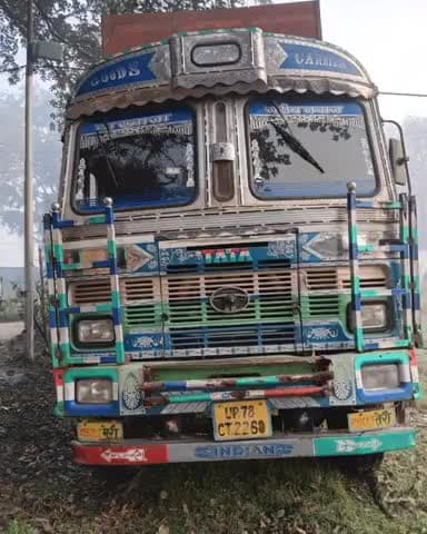 कटेया: तेतलिया गांव के पास पुलिस ने शराब से लदी ट्रक पकड़ी, 501 लीटर शराब बरामद, एक आरोपी गिरफ्तार