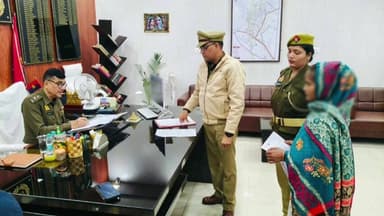 रामपुर: पुलिस अधीक्षक विद्यासागर मिश्र ने जनसुनवाई के दौरान पुलिस कार्यालय में 50 से अधिक फरियादियों की फरियाद पर की सुनवाई