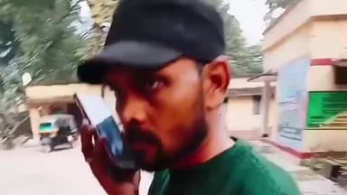 खजनी: बेलघाट के पशु अस्पताल में डॉक्टर नदारद, बकरी की मौत के बाद चपरासी के भरोसे चल रहा अस्पताल, इलाज में देरी का आरोप