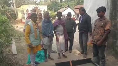 খেজুরি ২: খেজুরি মানসিংহবেড় বুথে কংক্রিট ঢালাই রাস্তা নির্মাণের শুভ সূচনা আজ করেন খেজুরি গ্রাম পঞ্চায়েতের প্রধান কালীপদ মন্ডল