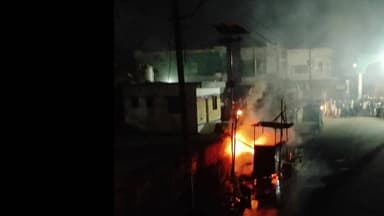 चाळीसगाव: आमलेट पावच्या गाडीला भीषण आग; अग्निशमन दलाच्या तत्परतेमुळे मोठे नुकसान टळले