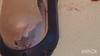 കോഴഞ്ചേരി: ചെന്നീർക്കരയിൽ BJP സ്ഥാനാർഥിയുടെ തെരഞ്ഞെടുപ്പ് കമ്മിറ്റി കൺവീനറുടെ വീടിന് നേരെ കല്ലെറിഞ്ഞതായി പരാതി