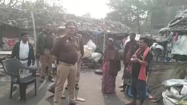 गोरखपुर: गोरखपुर में संदिग्ध चेहरों का सत्यापन शुरू, हार्बर्ट बंधे पर झुग्गी-झोपड़ी में रह रहे लोगों पर पुलिस की नजर