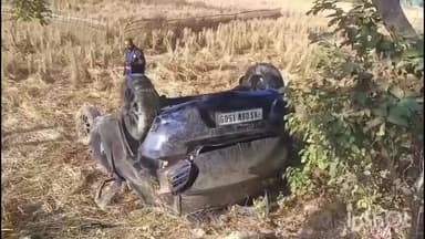 টেঙাখাত: টেঙাখাতৰ চেলেং পোলত সংঘটিত হ'ল ভয়ংকৰ পথ দুৰ্ঘটনা, দুৰ্ঘটনা পতিত হোৱা বাহন উদ্ধাৰ বাবে চেষ্টা চলাইছে আৰক্ষীয়ে