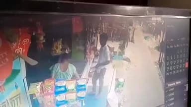 মোহনপুর: ইচাবাজার থেকে চুরি কান্ডের সাথে জড়িত দুই অভিযুক্তকে গ্রেফতার করে আদালতে পাঠায় এডি নগর থানা পুলিশ