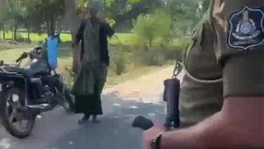 કપડવંજ: કપડવંજ ધારાસભ્ય રાજેશ ઝાલાએ દાખવી માનવતા કપડવંજ તાલુકાના ઝઘડુપુર ખાતે એક સ્કૂલ રિક્ષા ને નડ્યો અકસ્માત