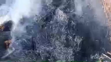 कामडारा: कोंसा सेमरटोली गांव में खलिहान पर रखी धान में आग, किसान ने मुखिया को दी सूचना