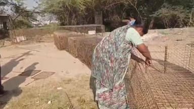 శంకరంపేట ఏ: కోతుల బెడద తీరుస్తున్న గ్రామ సర్పంచ్ అభ్యర్థి ఆదర్శ్