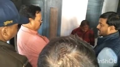 त्योंदा: जिला कलेक्टर महोदय ने त्यौदा स्वास्थ्य केंद्र, तहसील और बालिका छात्रावास का किया निरीक्षण