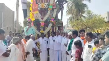ಚಳ್ಳಕೆರೆ: ಗಜ್ಜುಗಾನಹಳ್ಳಿ ಗ್ರಾಮದಲ್ಲಿ ಅದ್ದೂರಿಯಾಗಿ ನಡೆದ ಶ್ರೀಬಸವೇಶ್ವರಸ್ವಾಮಿ ರಥೋತ್ಸವ