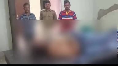 अररिया: बलुआ चौक के समीप शौच के लिए जा रहे एक व्यक्ति को चार चक्का वाहन ने मारी टक्कर, मौत के बाद पोस्टमार्टम के लिए लाया गया