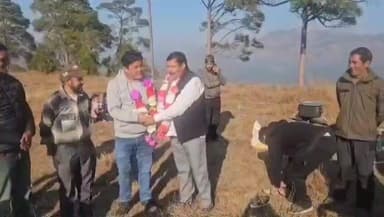 बाराकोट:लोहाघाट विधायक अधिकारी के कार्यों से प्रभावित बाराकोट के पूर्व जेस्ट प्रमुख बगौली कांग्रेस में हुए शामिल