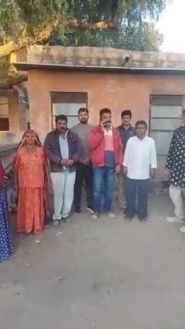 लोहावट: आऊ ग्राम पंचायत में सार्वजनिक शौचालयों की दुर्दशा से आमजन परेशान हैं