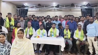 গাজোল: কামতাপুরি সংগঠনের পক্ষ থেকে কামতাপুরি ভাষার পঠন পাঠান,কেন্দ্র সরকারকে দাবি জানিয়ে সভা হয়ে গেল ধরণীধর সরকার সভা কক্ষে