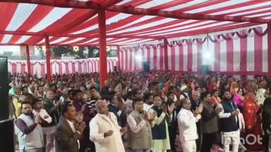 सिरौली गौसपुर: नगर पंचायत टिकैतनगर में श्री राम कथा के छठे दिन श्री राम के वनवास की कथा सुनाई गई, श्रोताओं के आंसू छलके