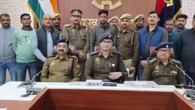 गोरखपुर: वीडियो के चक्कर में पकड़ा गया डबल मर्डर का आरोपी, मां-बेटी की हत्या कर लूटे पैसे पर करता रहा डांस, भांजे ने बनाई वीडियो