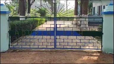 আউশগ্রাম ২: ময়ূরের ডাক, লালমাটির সৌন্দর্যের মাঝে দখলদারদের থাবা আউশগ্রামের আদুরিয়ার জঙ্গলমহলে