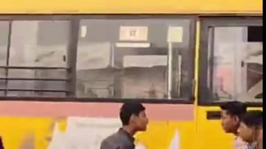 नौहट्टा: तेज रफ्तार ट्रक की चपेट में सफाईकर्मी घायल, ग्रामीणों ने NH-2C को किया जाम