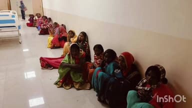 भंडरिया: भंडरिया प्रखंड मुख्यालय के सामुदायिक स्वास्थ्य केंद्र में परिवार नियोजन के तहत बंध्याकरण शिविर आयोजित