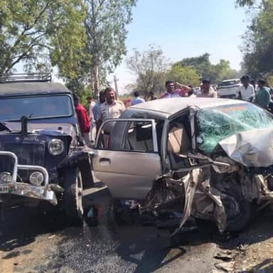 ಚಿತ್ತಾಪುರ: ಮಾಡಬೂಳ ಪೊಲೀಸ್ ಠಾಣೆ ಬಳಿ ಕಾರು-ಜೀಪ್ ಮಧ್ಯೆ ಭೀಕರ ಅಪಘಾತ: ಸ್ಥಳದಲ್ಲೆ ಓರ್ವನ ದುರ್ಮರಣ