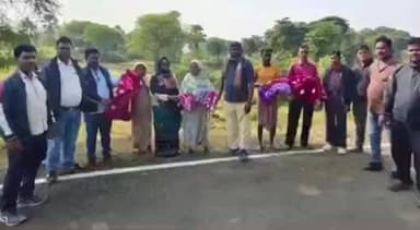 अमड़ापाड़ा: बोहड़ा और जामुगड़िया पंचायत में विधायक हेमलाल मुर्मू द्वारा कंबल वितरण