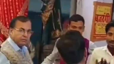 नरकटियागंज: नगर के वार्ड संख्या 15 में दुकान खाली कराने पहुंची प्रशासन और पुलिस टीम को दुकानदार के विरोध का सामना करना पड़ा