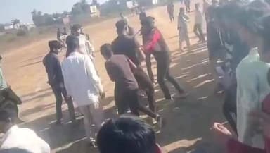 कोलारस: कोलारस कॉलेज ग्राउंड में सांसद खेल महोत्सव के दौरान खिलाड़ियों में विवाद, कई घायल, हाथापाई का वीडियो वायरल