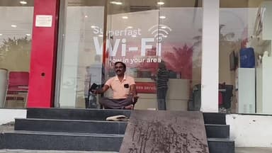 கிண்டி: தாம்பரம் பகுதியைச் சேர்ந்த வாடிக்கையாளர் ஒருவர் ஏர்டெல்லில் 100 எம்பிஎஸ் ஸ்பீடு வாங்கி உள்ளார் ஆனால் 40 எம்பிஎஸ் ஸ்பீடு வந்ததால் கடை முன் தர்ணா