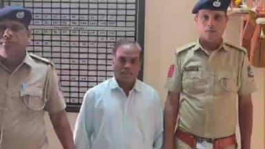 માંડવી: માંડવી તાલુકામાં ધર્માંતરણ કરનાર એકને પોલીસે ઝડપી લીધો.