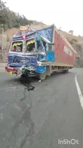 इगतपुरी: मुंबई आग्रा महामार्गावर ब्रेक फेल पॉईंट जवळ कंटेनरला अपघात सुदैवाने जीवित हानी नाही