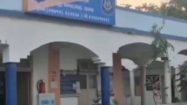 વિરમગામ: વિરમગામમાં જુગારધામ પર પોલીસ ત્રાટકી, આઠ જુગારી ઝડપાયા, 31,080નો મુદ્દામાલ જપ્ત