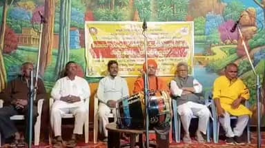 ಗುಳೇದಗುಡ್ಡ: ಪ್ರತಿಯೊಬ್ಬರು ರಂಗಭೂಮಿ ನಾಟಕ ಕಲೆಯನ್ನು ಆಸ್ವಾದಿಸಲಿ : ಪಟ್ಟಣದಲ್ಲಿ ಶ್ರೀ ಜಗದ್ಗುರು ಗುರುಸಿದ್ಧ ಪಟ್ಟದಾರ್ಯ ಶ್ರೀಗಳು