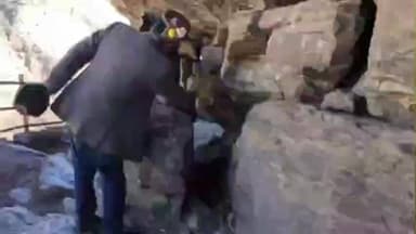 टापरी: किन्नौर के तंग पहाड़ी मार्गों पर पर्यटक और स्थानीय लोग एहतियात बरतकर करें सफर - जिप्र