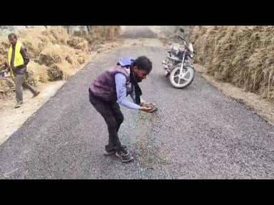 बिहार में रोड के नाम पर खानापूर्ति, गिट्टी उखाड़ ग्रामीणों ने दिखाई सच्चाई #jehananad #बिहार