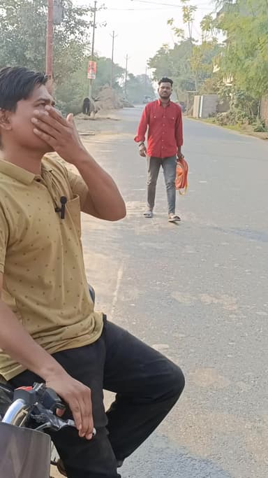 #bike #चोरी #दोनों के दोनों मिले हुए थे #comedy #funny #trending #viral #fun #entertainment #memes #followme #sethji5g