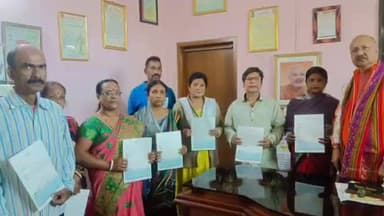 মাৰ্ঘেৰিটা: মাৰ্ঘেৰিটাত ১৬৫ গৰাকী দুখীয়া লোকক মুখ্যমন্ত্ৰী সাহায্য পুঁজিৰ চেক বিতৰণ মাৰ্ঘেৰিটাৰ বিধায়ক ভাস্কৰ শৰ্মাৰ