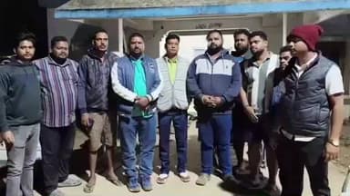 କୁଜଙ୍ଗ: କୁଜଙ୍ଗ ଅଞ୍ଚଳ ରେ ଦେବଦୁତ୍ତ ସଡ଼କ ସୁରକ୍ଷା ବାହିନୀ ର ନିଆରା ଏକ ପ୍ରୟାସ,ରାସ୍ତା ଦୁର୍ଘଟଣା ରେ ଶିକାର ହେଉଥିବା ବୁଲା ଗୋରୁ ଗାଈ ଙ୍କ ବେକ ରେ