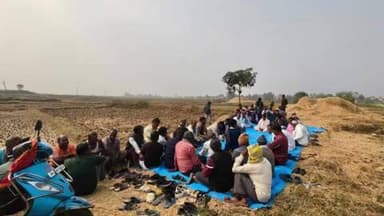 चौपारण: बसरिया पंचायत में सड़क निर्माण को लेकर ग्राम सभा का आयोजन