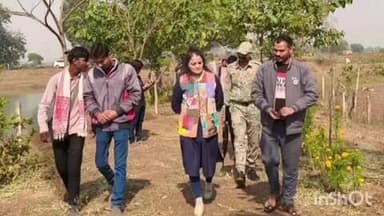 नेवनारा की शास. स्कूल में राष्ट्रीय सेवा योजना के तहत लगे कैंप में जिला पंचायत की अध्यक्ष कल्पना योगेश तिवारी शामिल हुईं