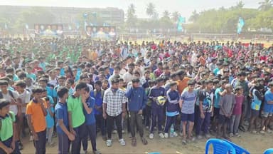 ಕನಕಪುರ: ಕನಕೋತ್ಸವ ಹಿನ್ನೆಲೆಯಲ್ಲಿ ರೂರಲ್ ಕಾಲೇಜು ಮೈದಾನದಲ್ಲಿ ಕ್ರೀಡಾಕೂಟಕ್ಕೆ ಎಂ.ಎಲ್.ಸಿ ರವಿ ಚಾಲನೆ