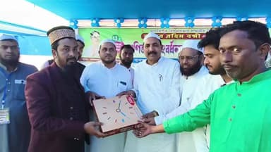 চাঁচল ২: মালদহে মালতীপুর বিধানসভায় তৃণমূল বিধায়ক আব্দুর রহিম বক্সির উদ্যোগে ৪ হাজার ইমাম ও মোয়াজ্জেমকে গুণীজন সম্বর্ধনা