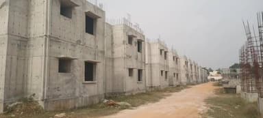 ಚಿತ್ರದುರ್ಗ: ಚಿತ್ರದುರ್ಗದಲ್ಲಿ ವಸತಿ ನಿರ್ಮಾಣ ಆಮೆಗತಿ: ಜಿ+೨ ಕಾಮಗಾರಿ ವಿಳಂಬ