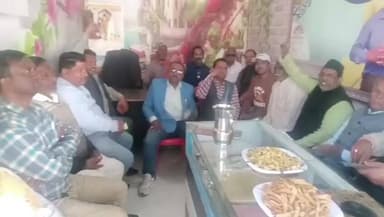 बाजपुर: बरहैंनी में सैनी महासभा ने महाराजा शूरसैनी की शोभा यात्रा में सम्मिलित होने के लिए जनसंपर्क कर बैठक आयोजित की